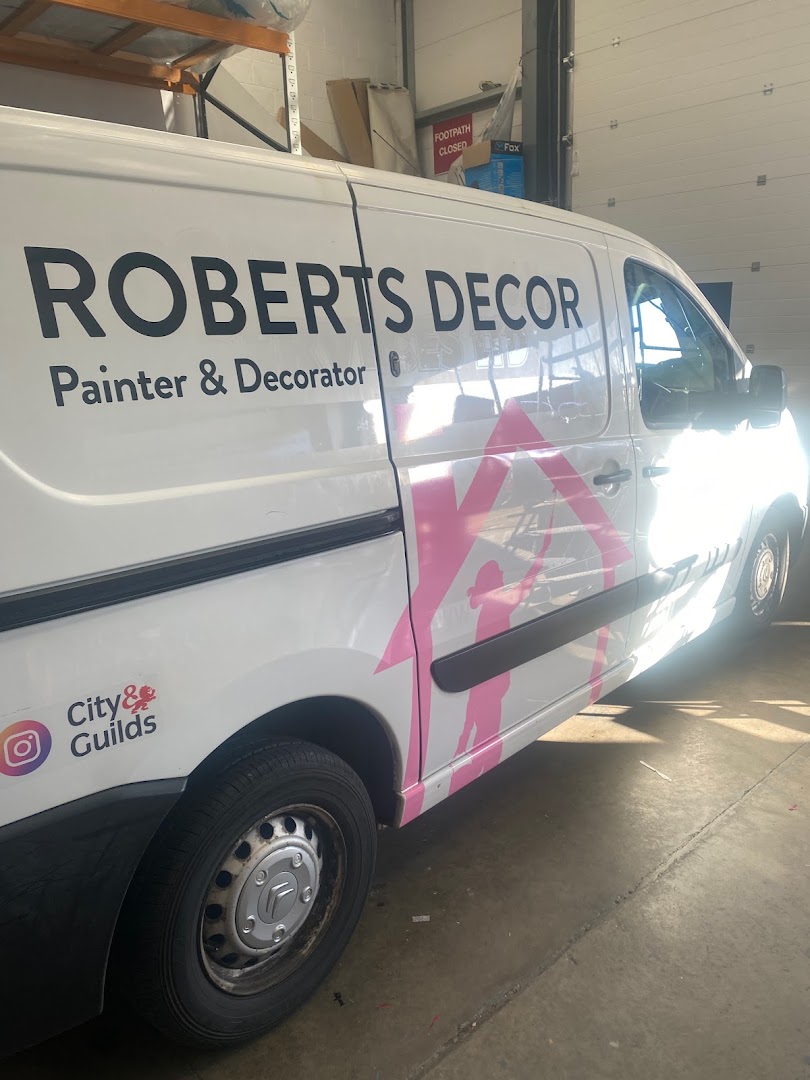 Roberts Decor Painter & Decorator — Photos 2