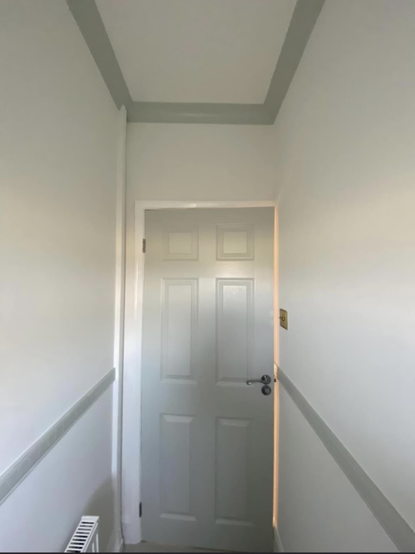 Roberts Decor Painter & Decorator — Photos 4